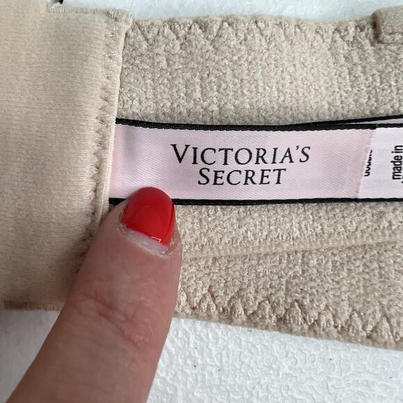 Victoria's Secret 36D Bra Lined Strapless Underwire Beige NO STRAPS Seamless - Picture 9 of 15